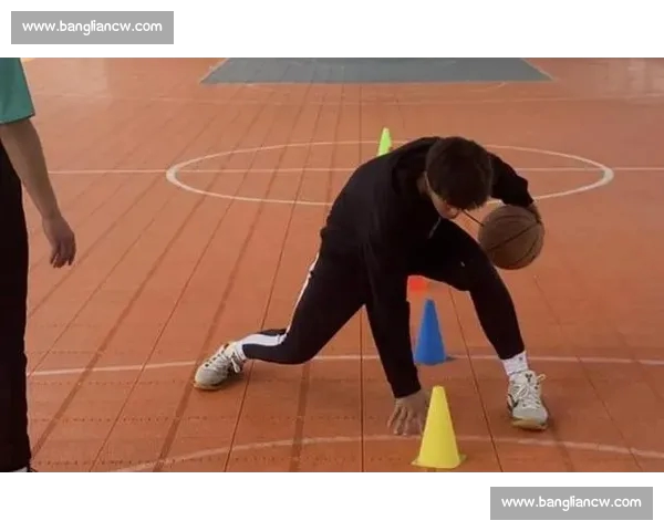 提升篮球技术的五大核心技巧助你成为场上高手 提升篮球技术的五大核心技巧助你成为场上高手