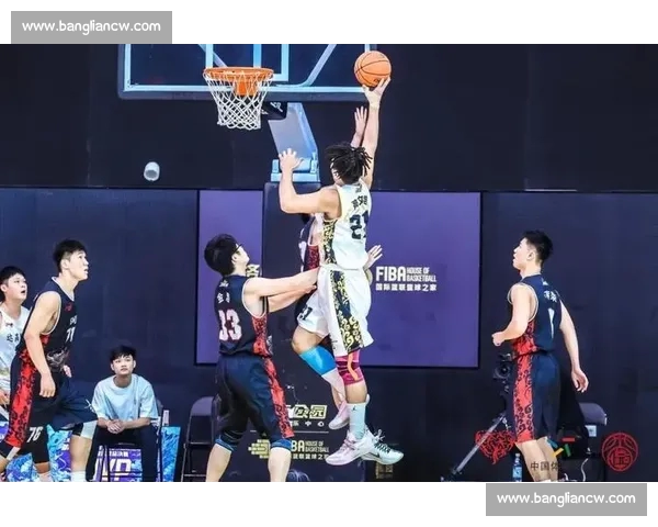 今日篮球赛精彩对决回顾各队表现与关键时刻解析